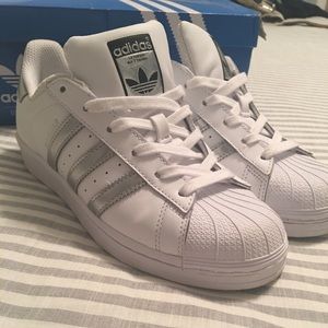 Adidas Superstar Originals Size 5.5 Silver/White