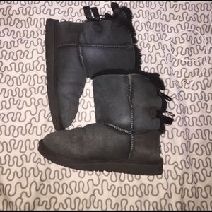 Black bow uggs