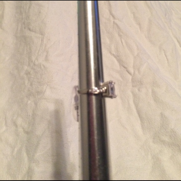 Ring - Picture 2 of 4