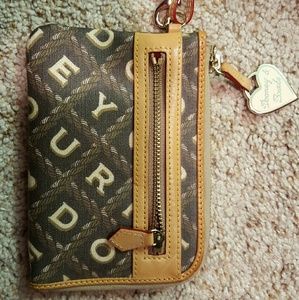 Dooney and bourke wristlet