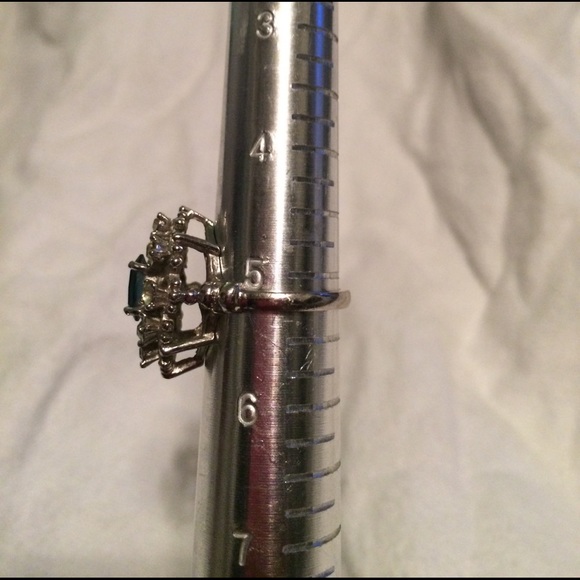 Ring - Picture 2 of 3