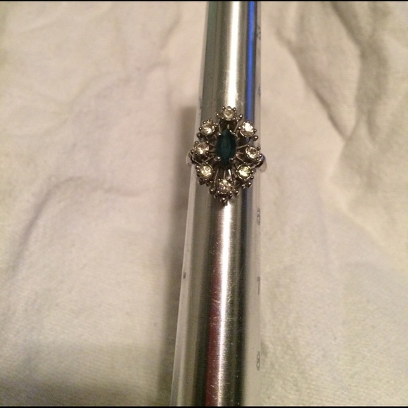 Ring - Picture 3 of 3