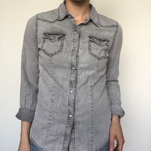Forever 21 Gray Button Up