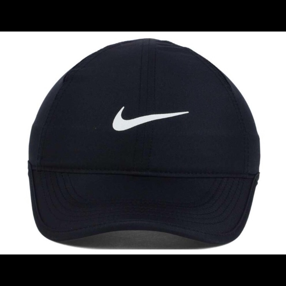 NWOT Women's Black Nike Feather Light Dri-Fit Hat