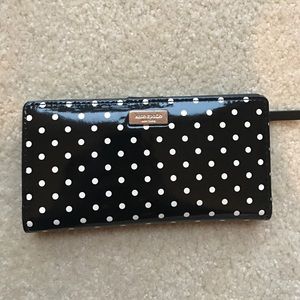 Kate Spade Stacy wallet in polka dot patent