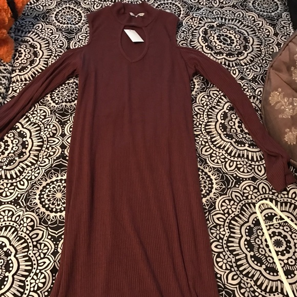 New Maroon Cold Shoulder Bodycon Dress size XL - Picture 3 of 3