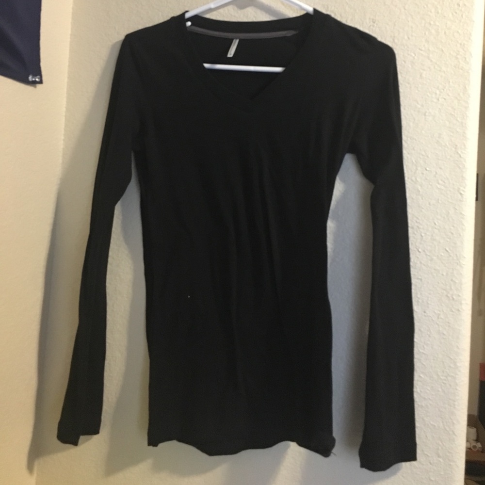Black cotton v-neck