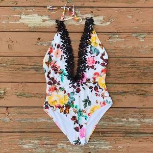 Cupshe one piece bathing suit