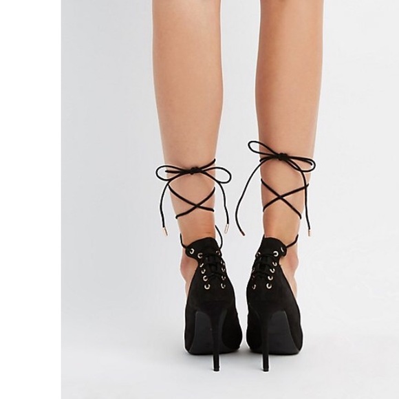 NEW black lace up pumps size 10 - Picture 2 of 3