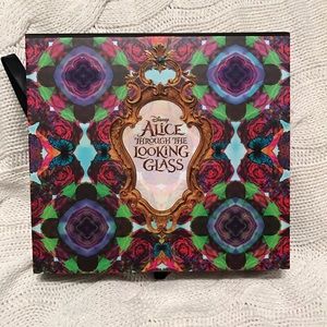 Alice through the looking glass palette