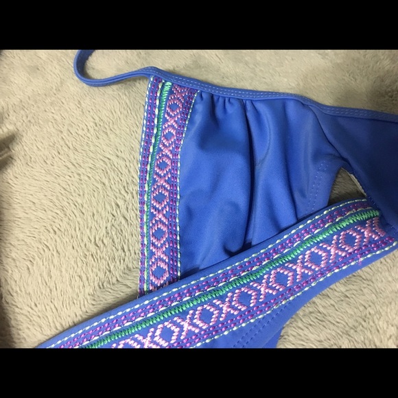 Bikini top! - Picture 3 of 3