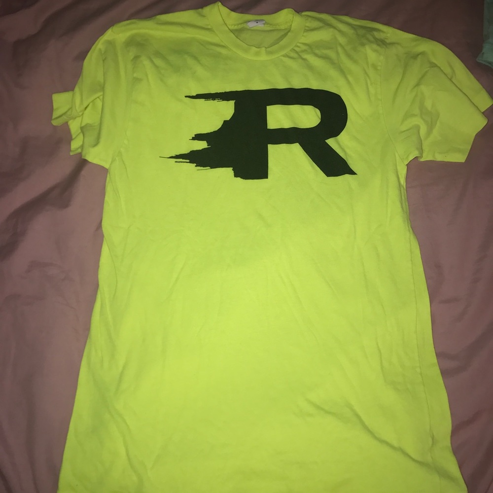 Neon rogue t shirt