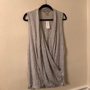 Super soft sleeveless gray shell