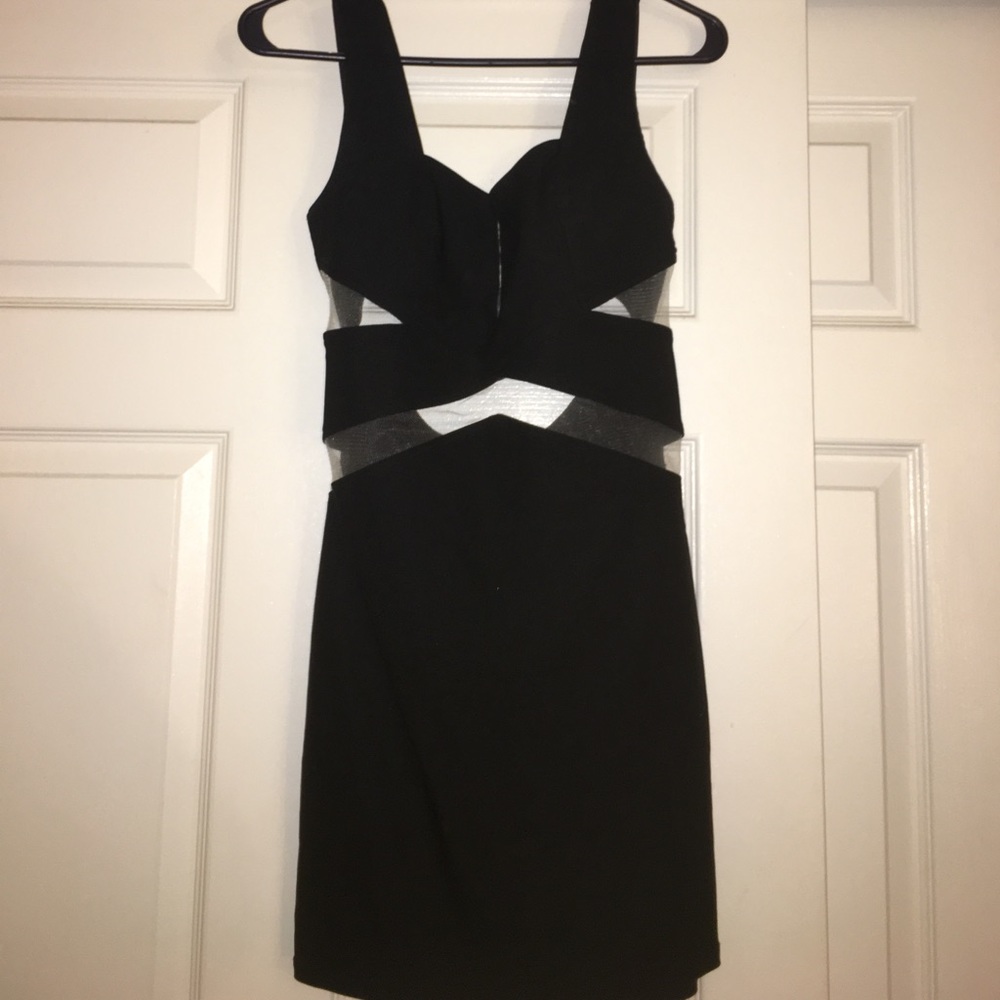 black mini bodycon dress