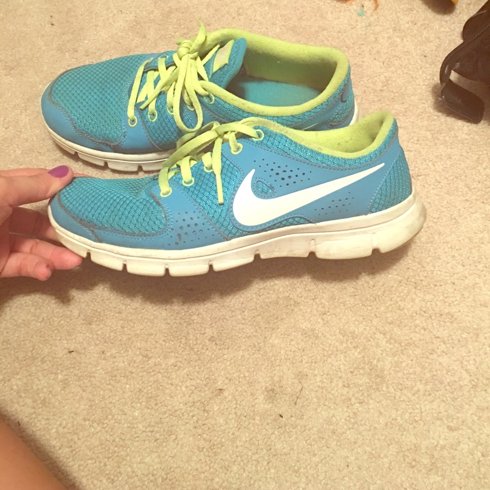 GUC 💙💚 NIKE Shoes