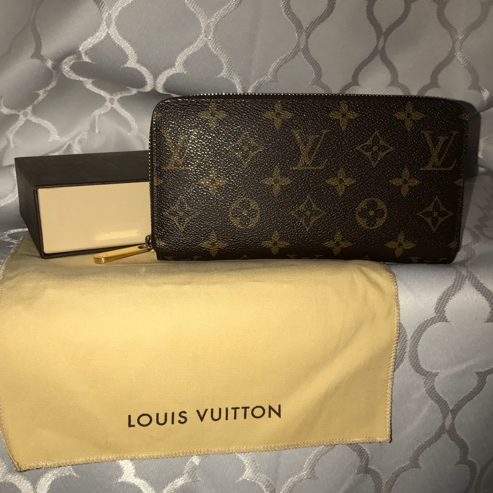 Zippy Wallet.