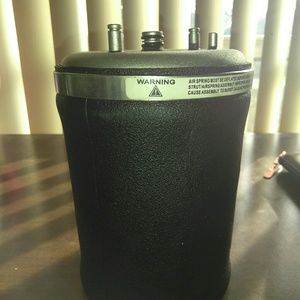 BMW SUV right air suspension brand new