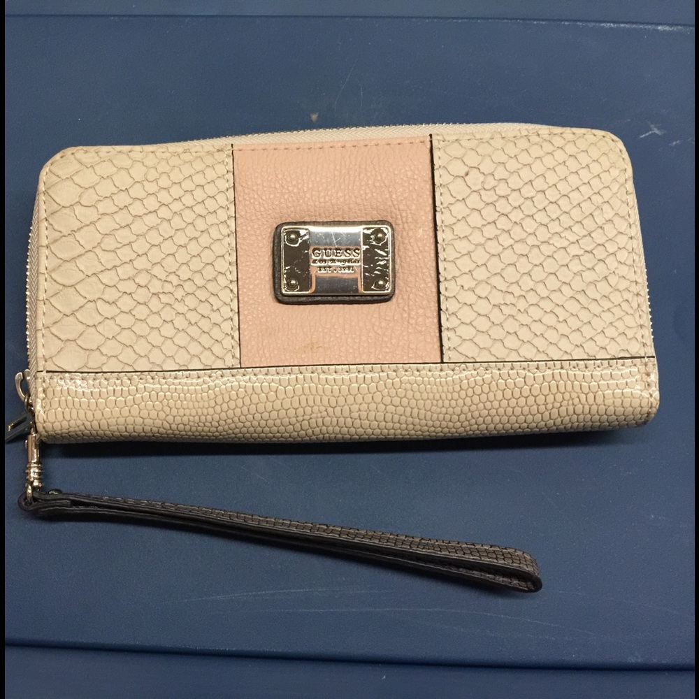 Guess wallet
