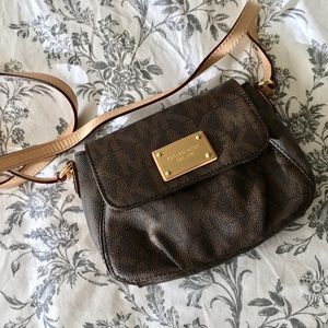 Michael Kors Crossbody
