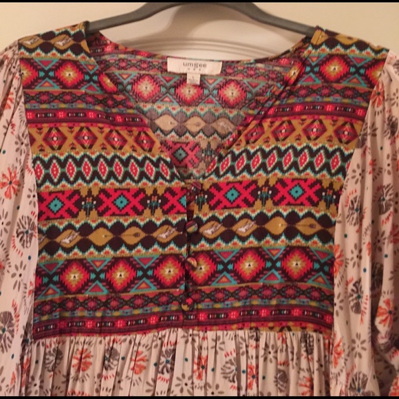 Dress or blouse - Picture 2 of 2