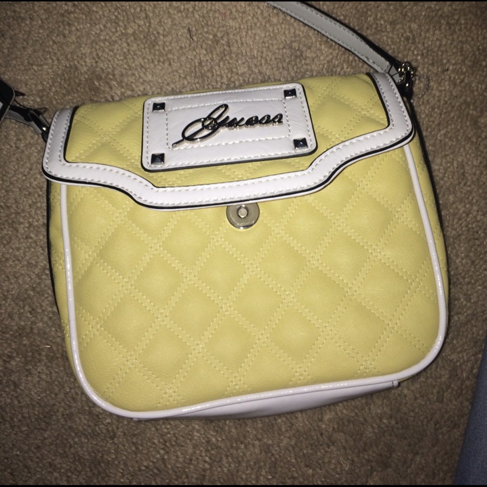 guess purse