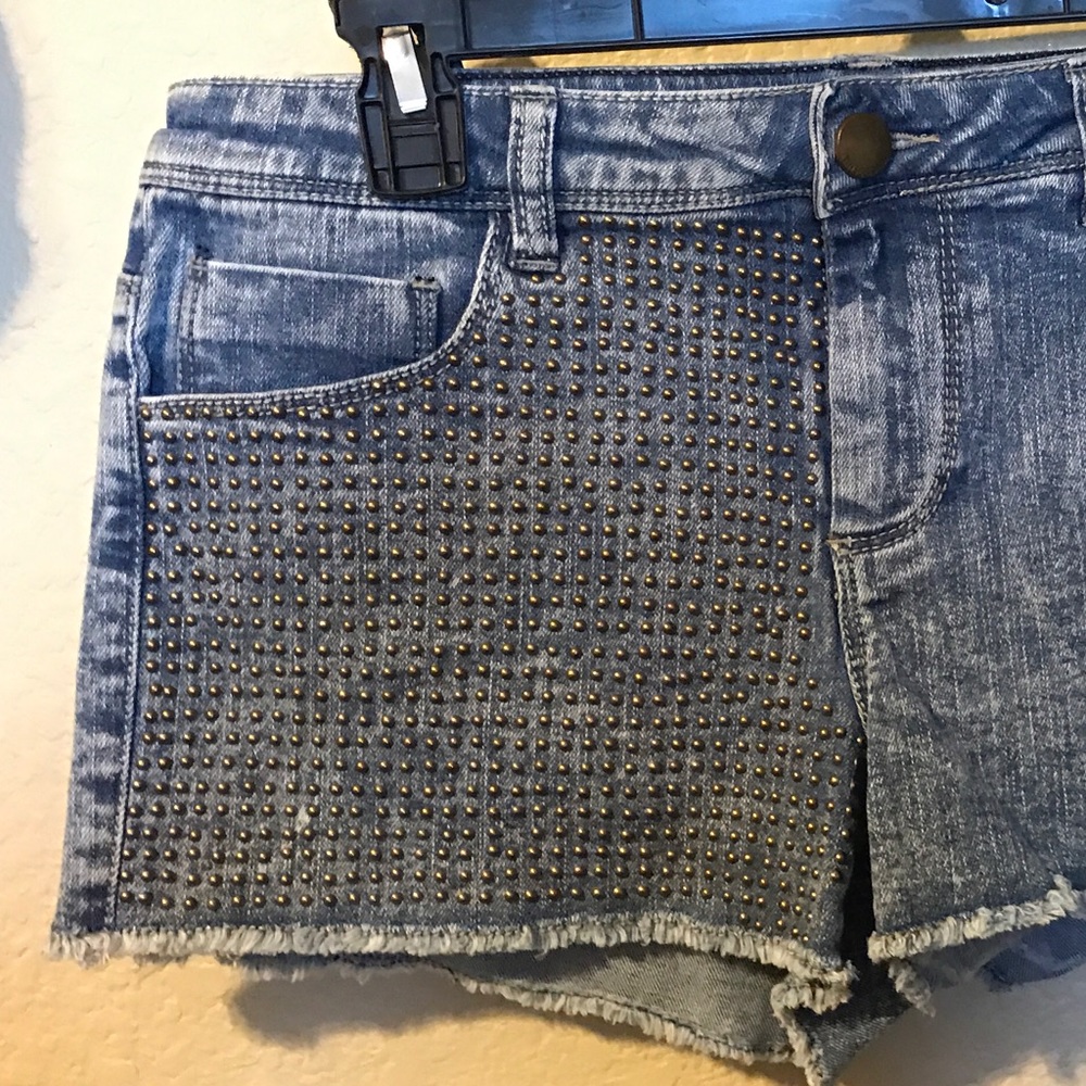 Jean shorts with studs