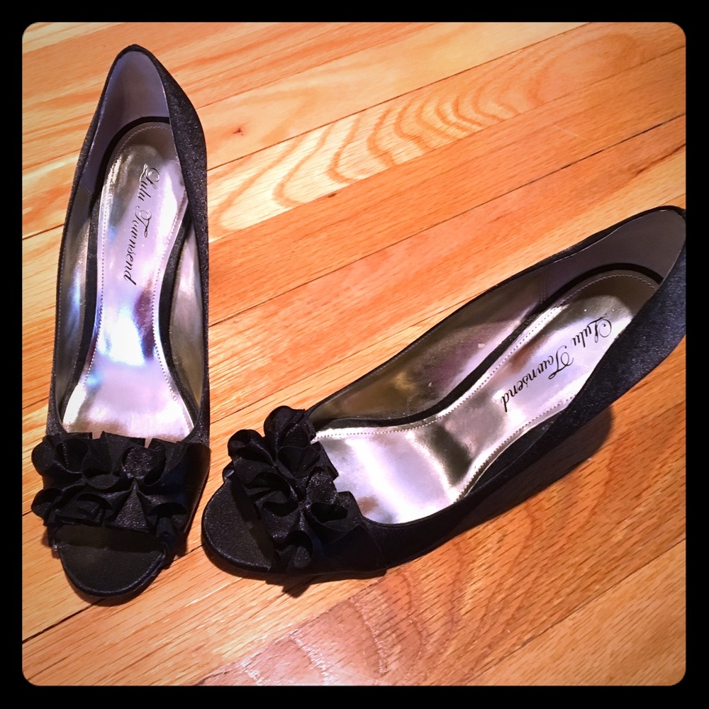 Lulu Townsend Black Satin Peep Toe Wedge Size 8