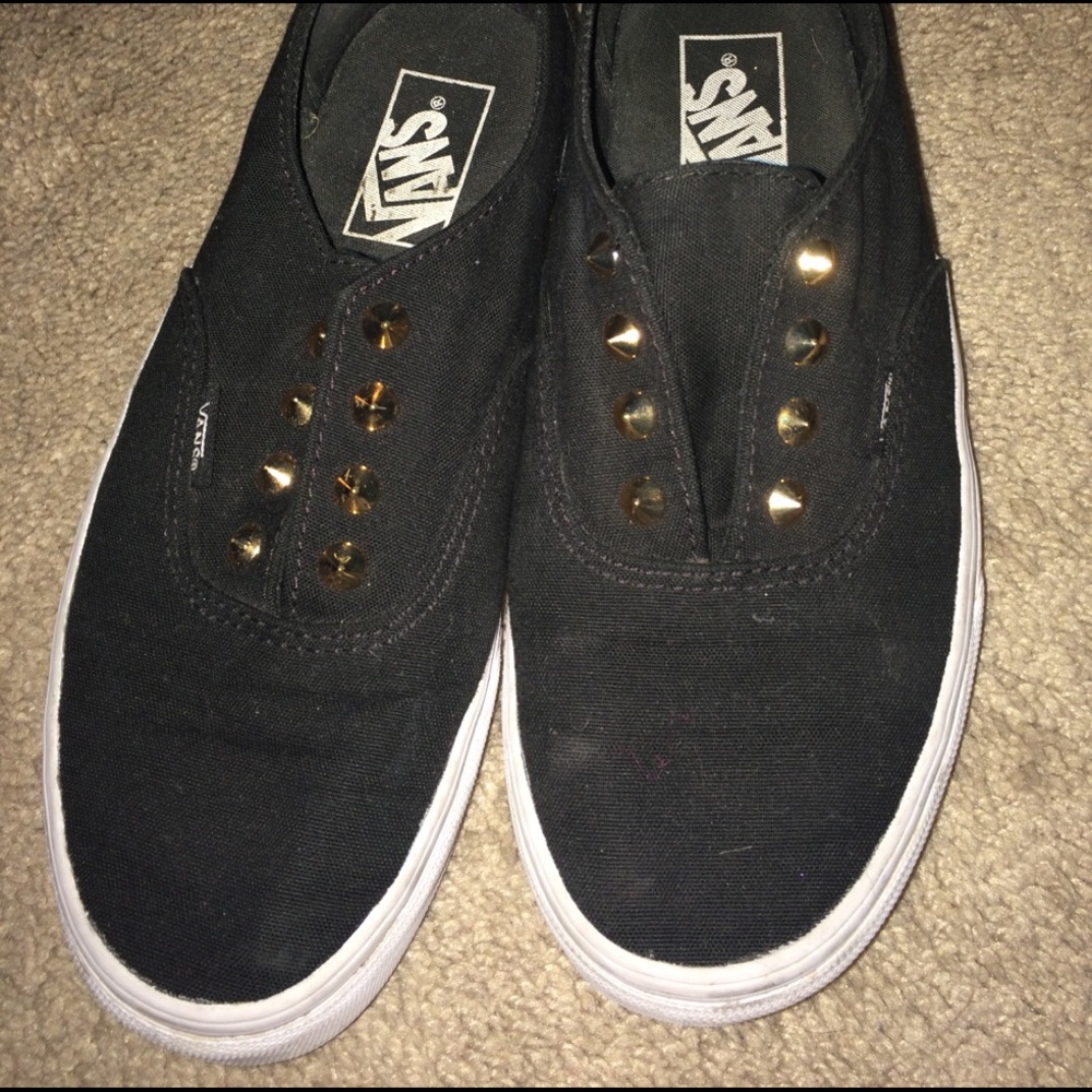 Stud vans