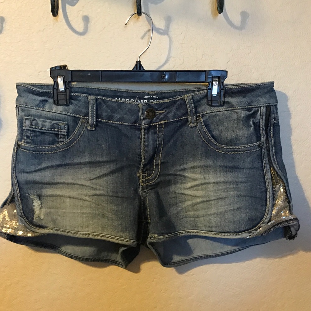 Mossimo shorts with sequin side zipper detail