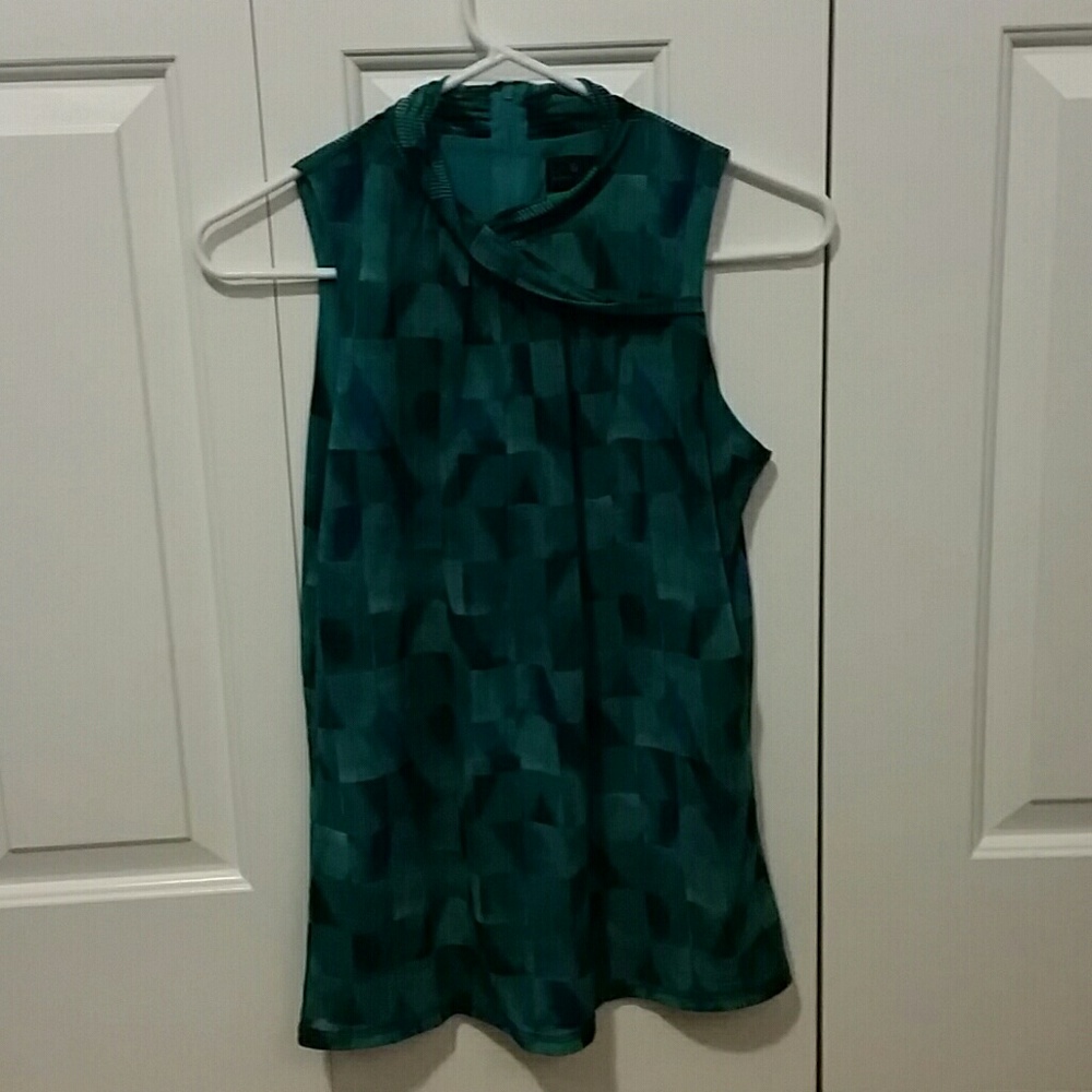 Worthington sleeveless top