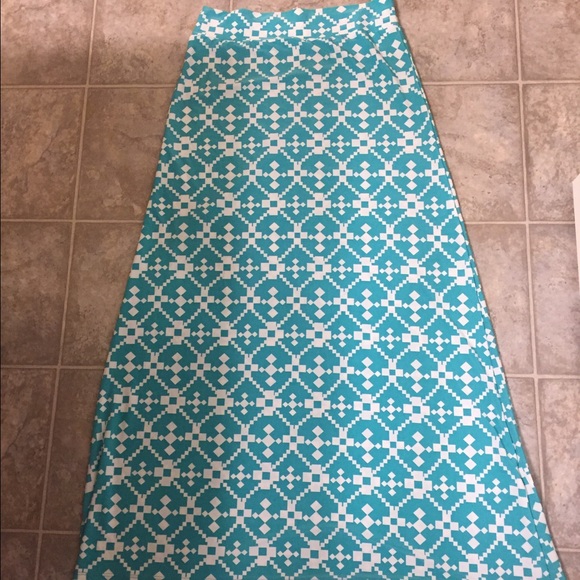 Tribal print like Maxi skirt - Picture 2 of 3