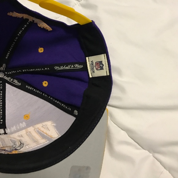 NFL Minnesota Vikings snap back Mitchell & Ness - Picture 4 of 5