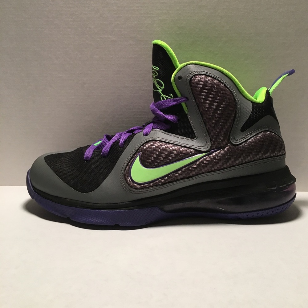 Nike Lebron 9 "Joker" size 5.5 youth boys