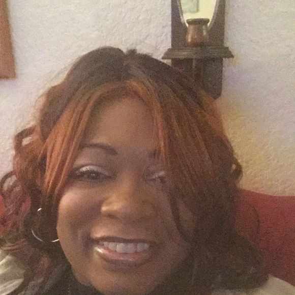 Meet your Posher, Larcell - Picture 1 of 1