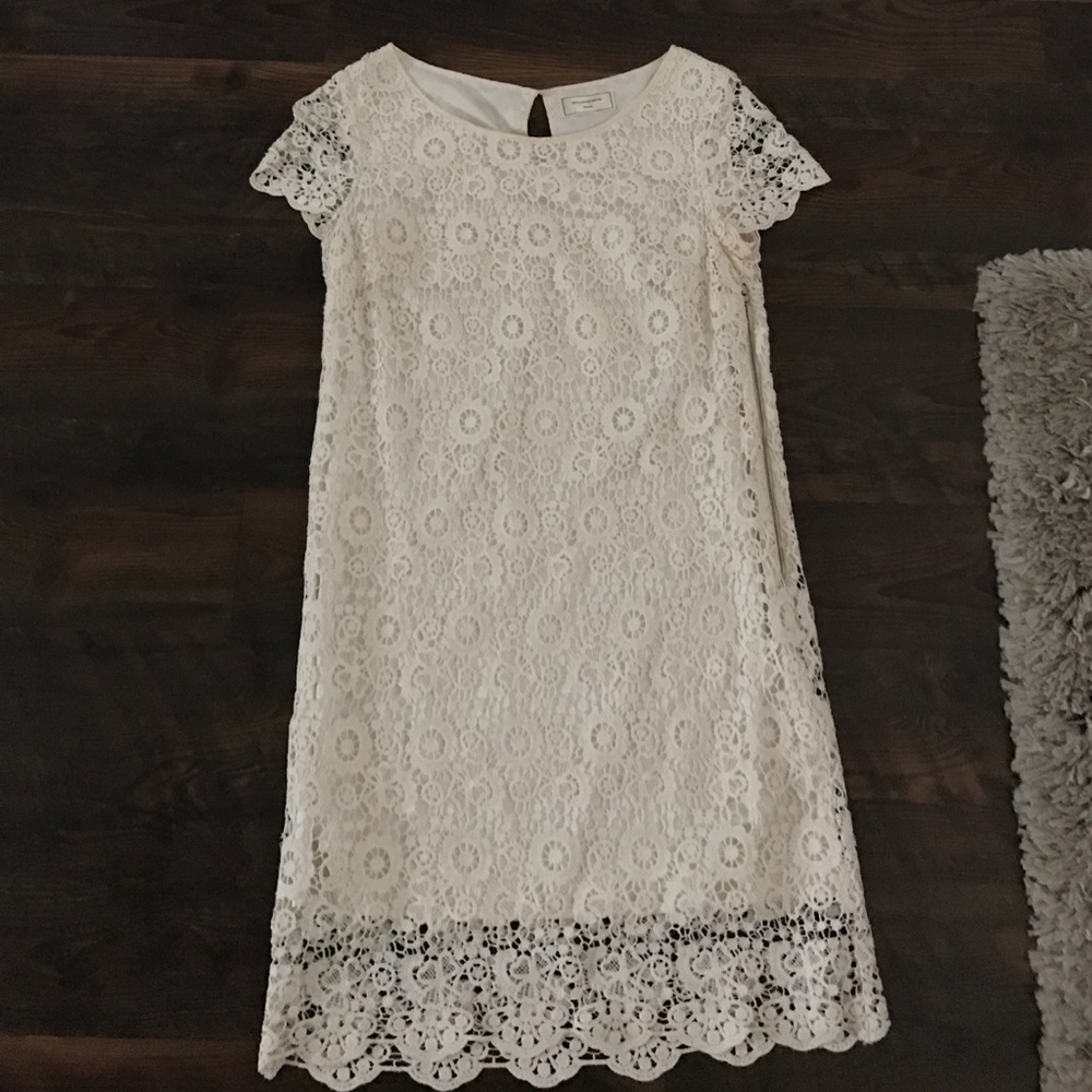 Lace sheath dress