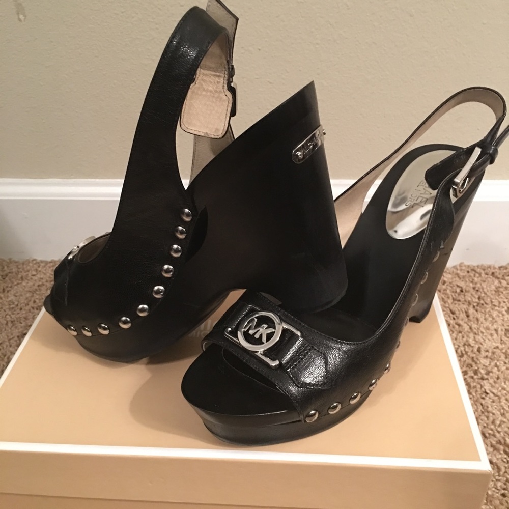 Michael Kors heels 👠