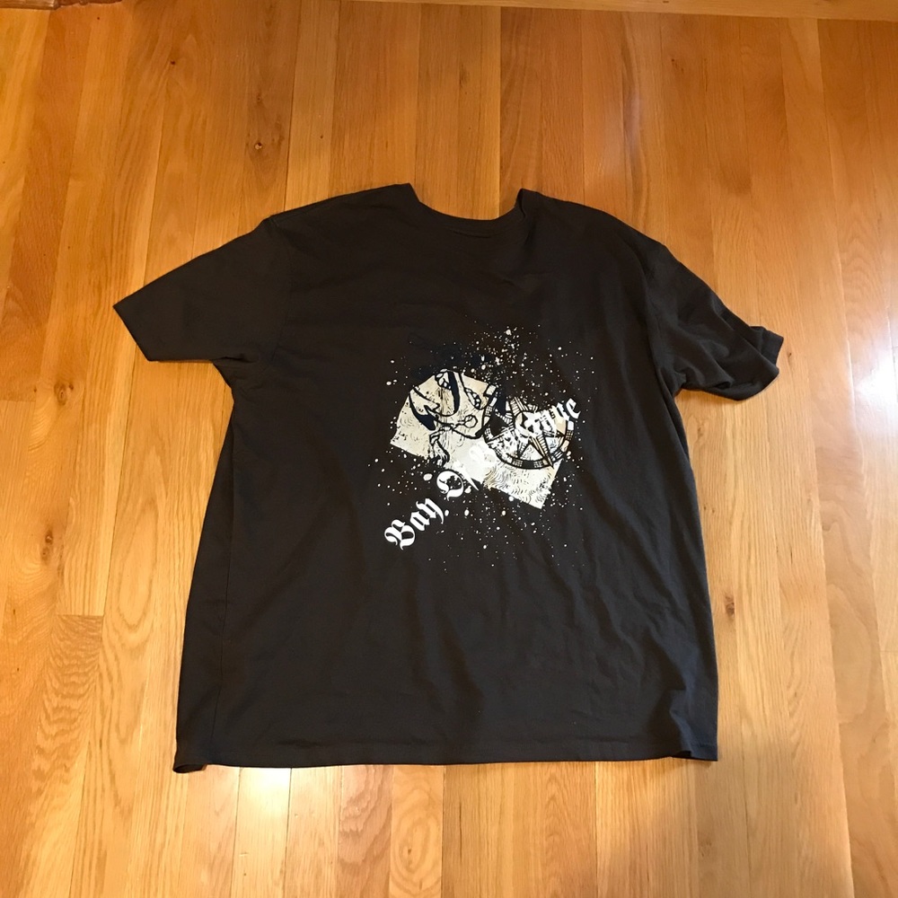 Gap Tee. NEVER BEEN WORN