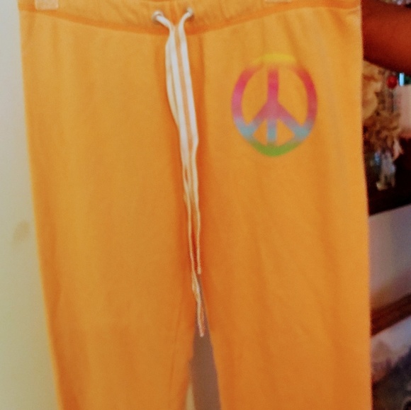 Pink Sweats - Picture 2 of 2