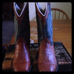 Boys size 2 Old West NWT Cowboy Boots