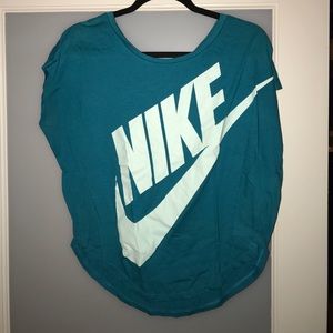 Nike lifestyle top