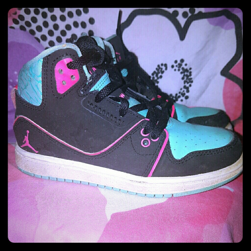 Girls Jordan's - Nike