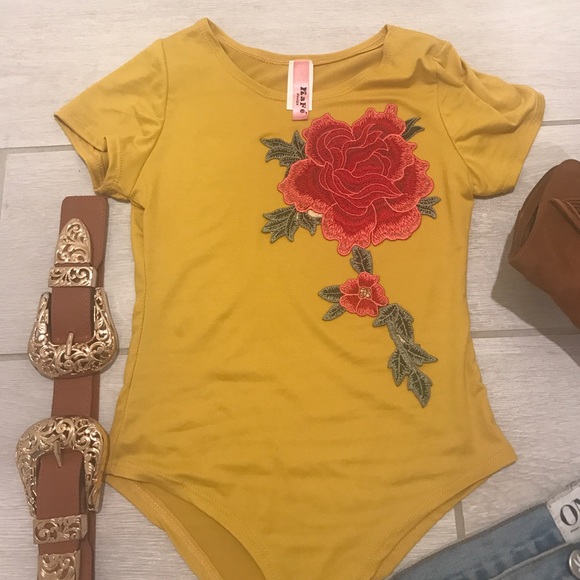 Tops - Flowered one peice Coachella ready! Tops - Flowered one peice Coachella ready!