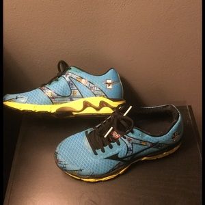 Mizuno Wave Inspire Running Shoe Size 9 worn once