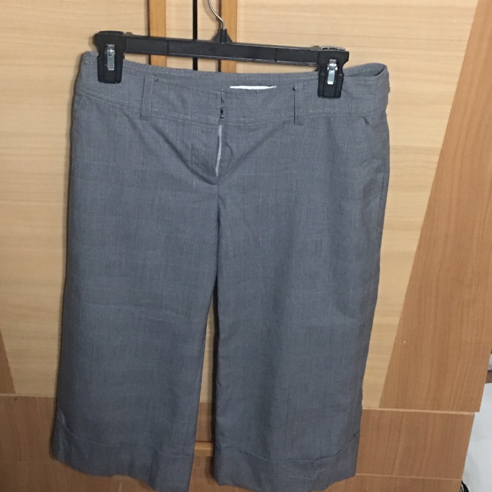 White House Black Market capris