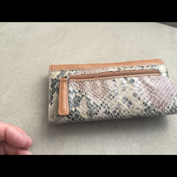 Kenneth Cole Reaction wallet, Python Leather, - Picture 1 of 8