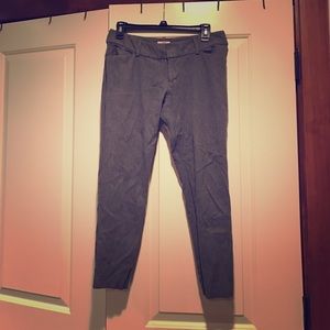Grey Stretchy Ankle Pants Size 6
