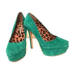 Jessica Simpson suede pump