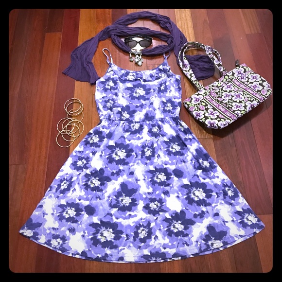 LOFT Dresses & Skirts - Loft Spaghetti Strap Floral Dress
