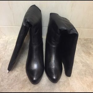 Steve Madden creation black boots