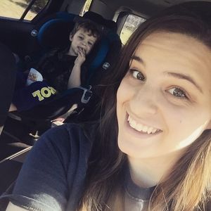 Meet your Posher, Kayla